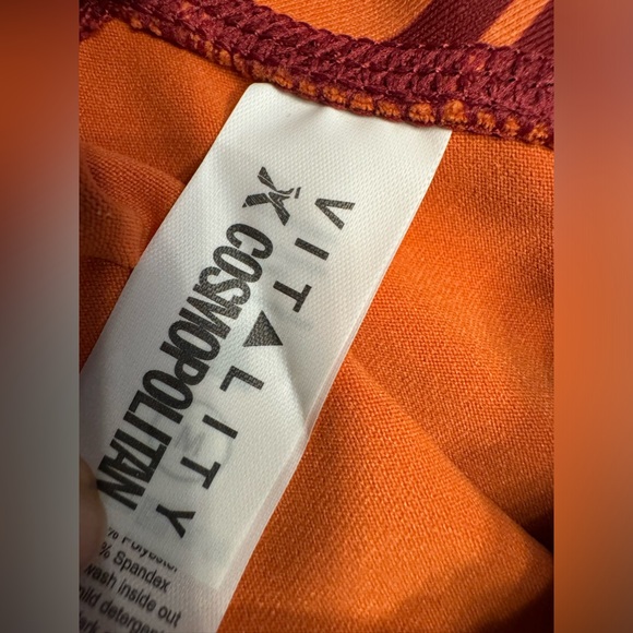 Vitality and Cosmopolitan Collaboration Leggings - Picture 5 of 6